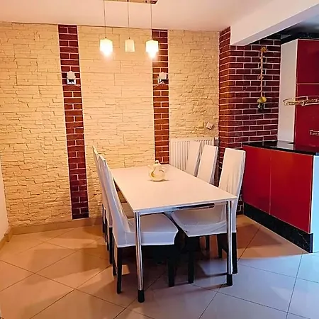 Na Odrzanskiej Hotel
